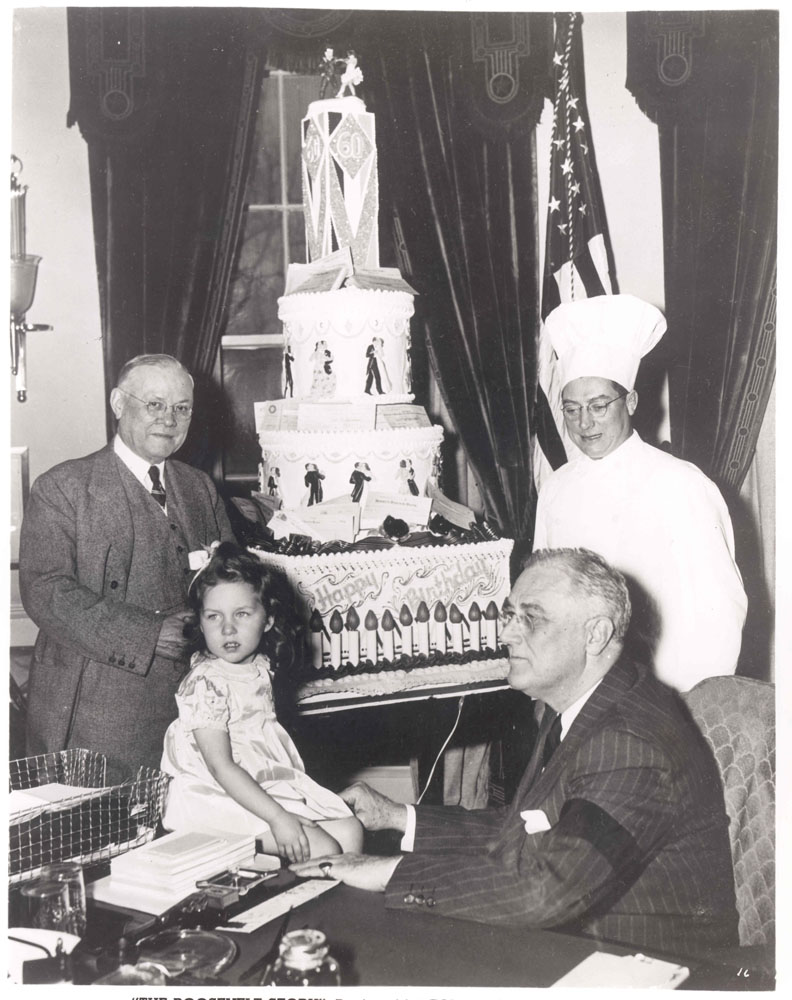 FDR birthday cake in the oval office